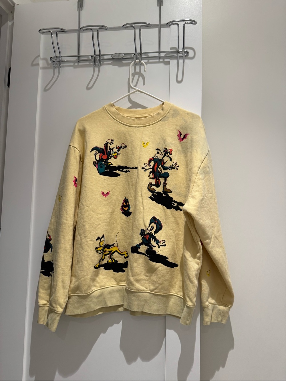 Halloween Disney yellow Spooky Sweatshirt, size Large
